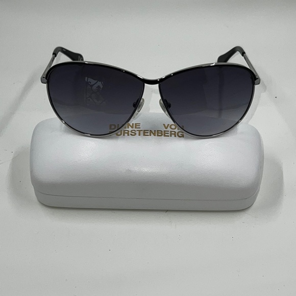 Diane Von Furstenberg SVANA Sunglasses - Picture 4 of 9